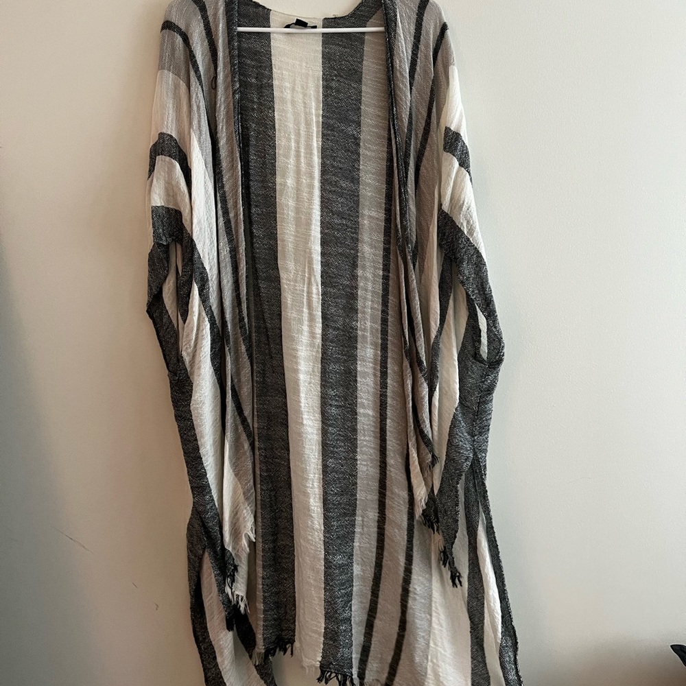 American Eagle spring / summer cardigan -can also be used as a swim suit coverup